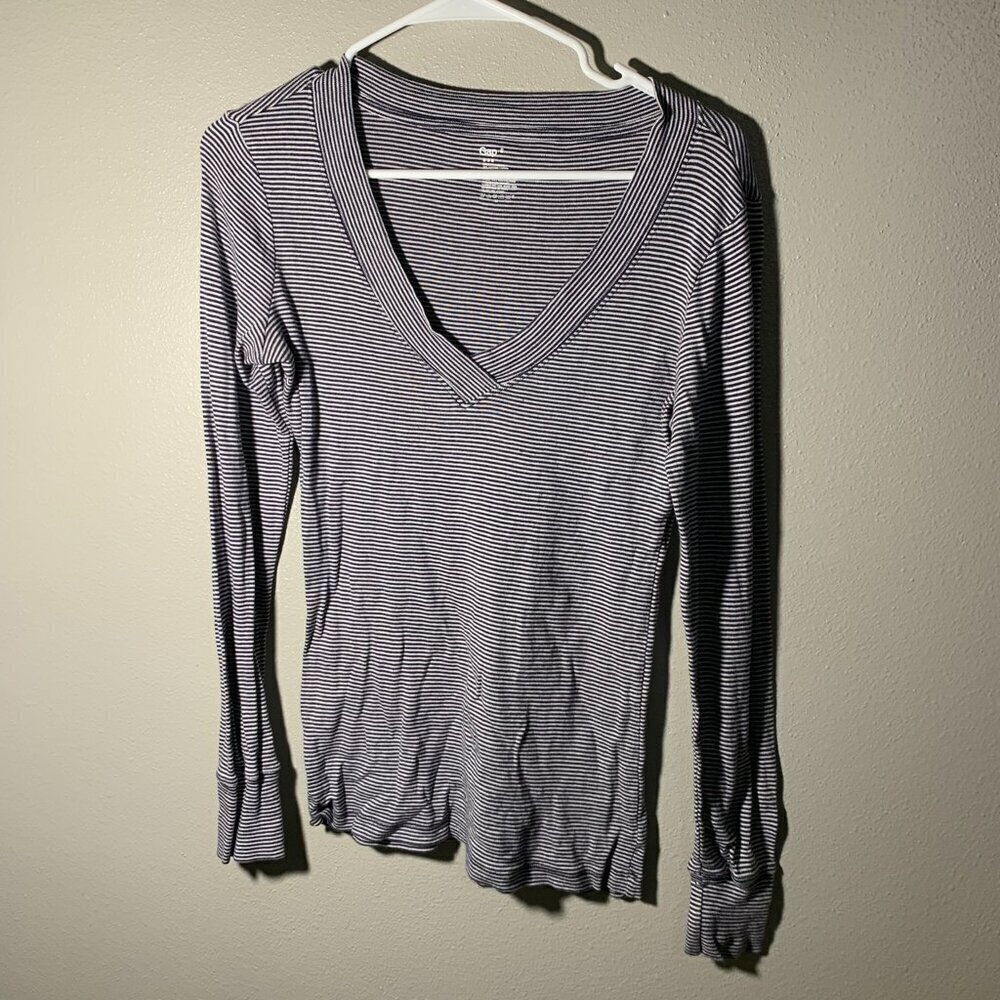 Gap blue & white striped shirt